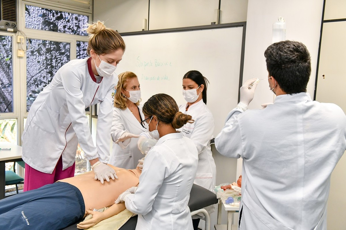 Descubra os Preços do Curso de Enfermagem na PUC Informações